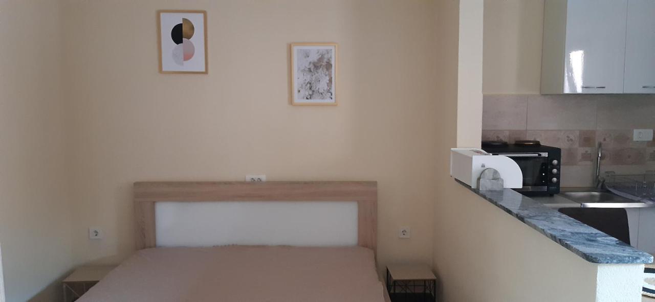 Sofi Apartment Kotor Luaran gambar