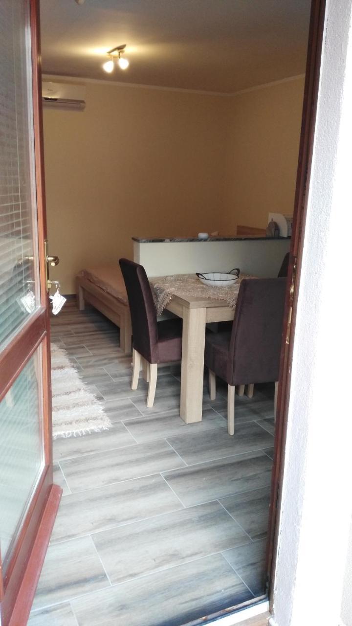 Sofi Apartment Kotor Luaran gambar