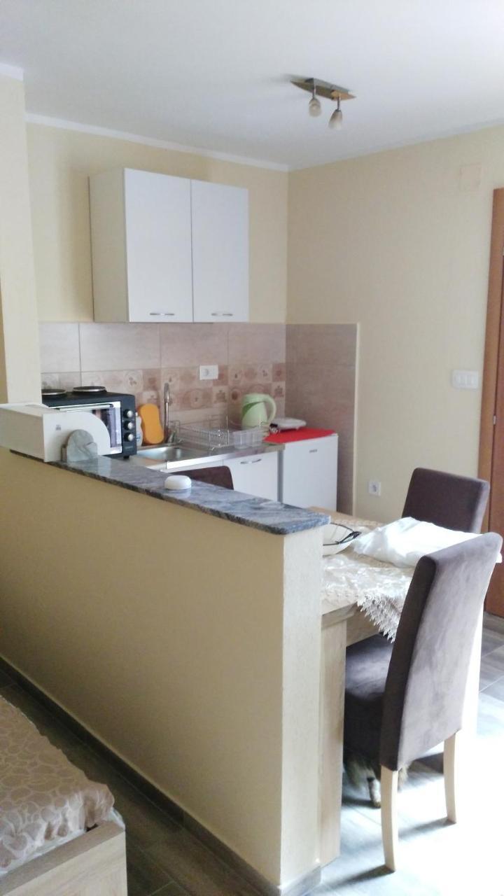 Sofi Apartment Kotor Luaran gambar