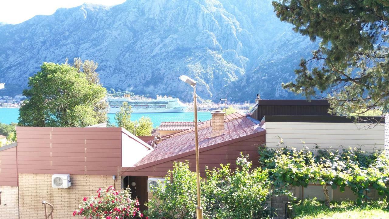 Sofi Apartment Kotor Luaran gambar